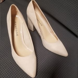 Womens Nude pumps